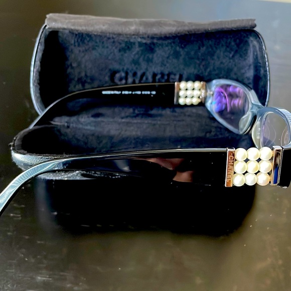 Rare Chanel Collection Perle Frames - Picture 1 of 5